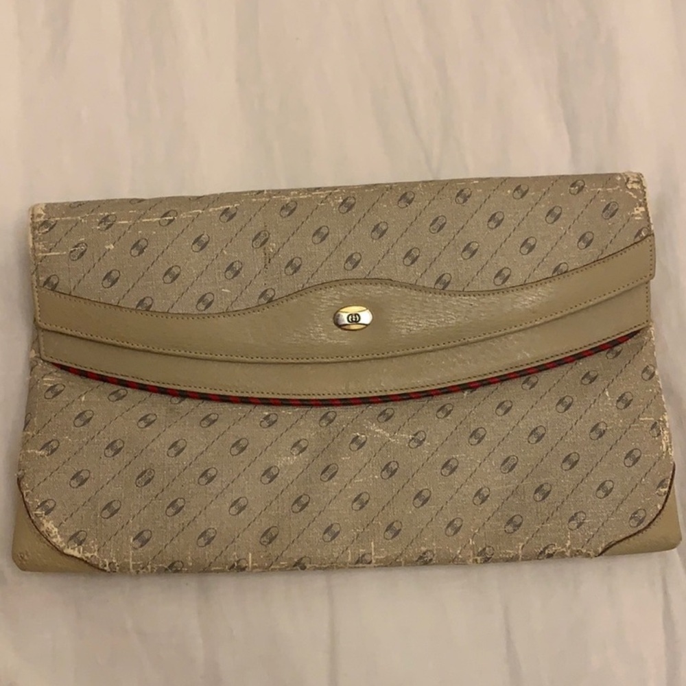 GUCCI Vintage woman’s beige clutch